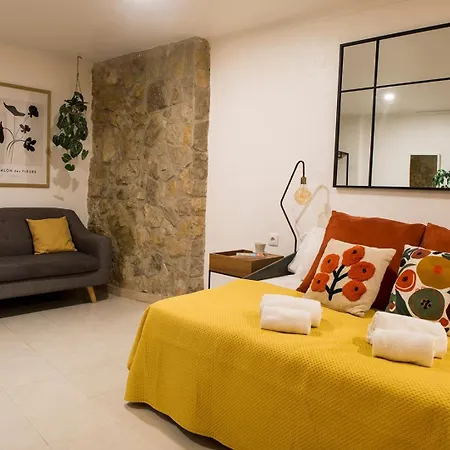 Apartament For 2 Just 250m From Largo Intendente Lizbona