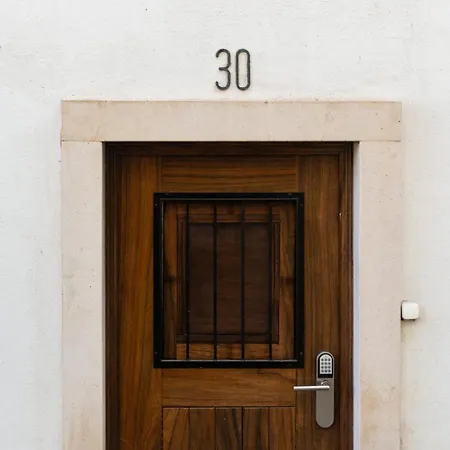 For 2 Just 250m From Largo Intendente Apartament