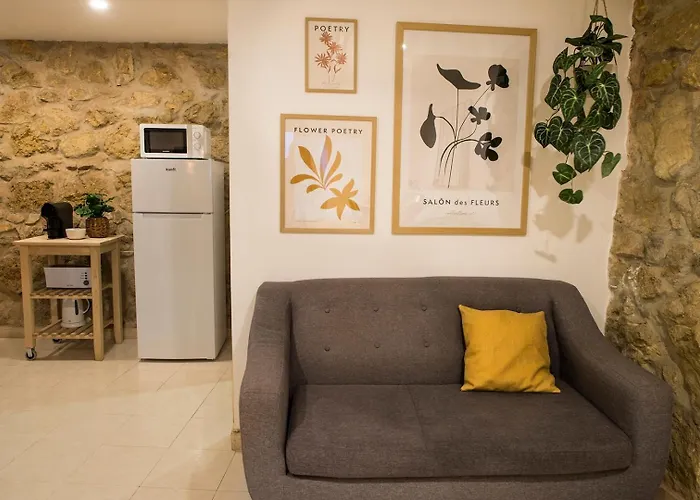 شقة For 2 Just 250m From Largo Intendente *