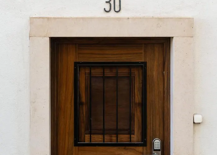 For 2 Just 250m From Largo Intendente شقة