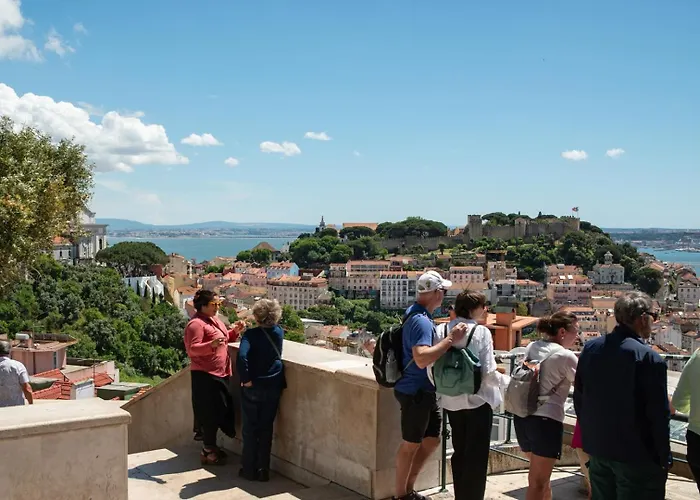 For 2 Just 250m From Largo Intendente