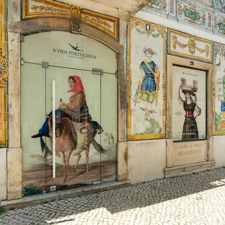 Apartamento For 2 Just 250m From Largo Intendente Lisboa